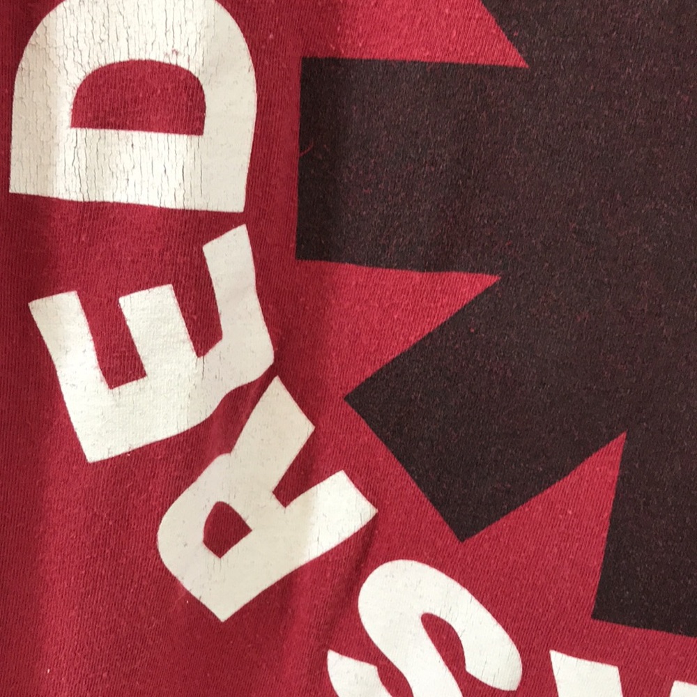 VTG Red Hot Chili Peppers logo tee Sz Med black star white spellout on deep red - Picture 3 of 7